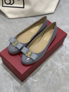 工厂价 Salvatore Ferraga*O 菲拉*慕经典款Vara蝴蝶结圆头芭蕾舞单鞋 Vara真的是菲拉*慕家最经典最值得入手的一双鞋，可盐可甜！圆头、蝴