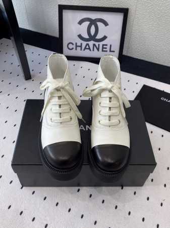 Chanel新款长靴 高版本出货 本季秋冬季必备单品香奈儿秋冬重工爆款 小红书力推款时髦精必备 精致细节放大看原版开模五金扣 鞋面采用原版定制牛皮 羊皮内里羊皮 - 点击图像关闭