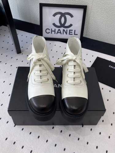 Chanel新款长靴 高版本出货 本季秋冬季必备单品香奈儿秋冬重工爆款 小红书力推款时髦精必备 精致细节放大看原版开模五金扣 鞋面采用原版定制牛皮 羊皮内里羊皮