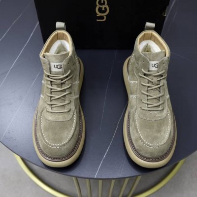 澳洲进口加厚羊毛 品牌：UGG正品代购 尺码：38-44 等级： 官网1:1 材料： 头层真皮防水防冻鞋面 真毛内里 原版防滑 柔软 耐磨大底 款式类别：男士休