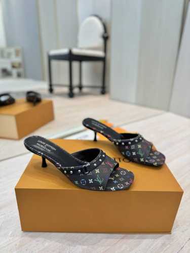 出厂价Pp： 顶级版本 Louis Vuitton Lv路易威登 25 春夏 最新玛丽珍单鞋 简约精致，高级感满满，尽显优雅气质～ 上脚超好看，拉满了夏日美鞋绝