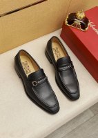 商品商标：Ferragamo 菲拉格慕 休闲皮鞋 正码码数: 38-44 45.46订制 商品材料：精选 进口头层小牛皮鞋面+奢华五金扣，进口水染牛皮内里。强烈