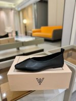 出厂价pp： 2025 春秋 全网独家授权销售 Vanda Novak来自意大利品牌 全网独家 耗时3个月研发 鞋跟独特设计酒杯 重磅系列 众多联手意大利品牌