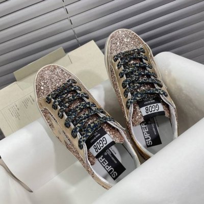 ggdb~~Golden Goose Deluxe Bran d# 全网最好版本不服来比 # ggdb经典情侣款小脏鞋~~火红程度上怼小白鞋 下踩各类小脏鞋 明