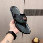 拖鞋: 新款: 厂价 F迪 Fend* 高版本 系列拖鞋顶级代购男士 专柜同步发售，意大利进口原版精选牛皮，做工考究， ，鞋底： 超舒适 原厂特供原版底，独家双