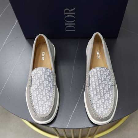 出厂价Pp： 品牌：迪奥Dior 标准码：男码38 44 45可以定做 等级：官网同款 材料：原版牛皮拼接 牛皮内里 原版Tpu耐磨柔软大底 款式类别：休闲运动 - 点击图像关闭
