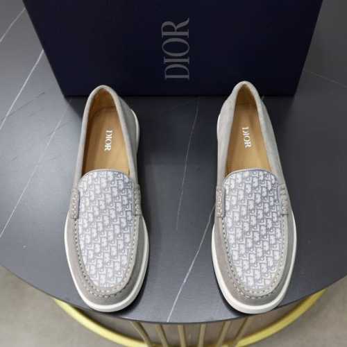 出厂价Pp： 品牌：迪奥Dior 标准码：男码38 44 45可以定做 等级：官网同款 材料：原版牛皮拼接 牛皮内里 原版Tpu耐磨柔软大底 款式类别：休闲运动