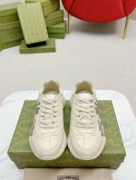 女p款 男款 Gucci顶级版本情侣款老爹鞋系列上新！ Gg情侣款老爹鞋，近几年一直火爆；新色更新不断；又更新了新颜色，我们家与专柜同步上新，这款经典款老爹鞋，