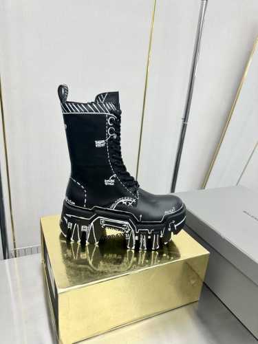 出厂价光面版 涂鸦版 巴黎世家推士机意大利原稿尺寸。涂鸦纯手工工艺，没有之一。防水防脱落。防褪色。水染牛皮面，水染牛皮里35-41