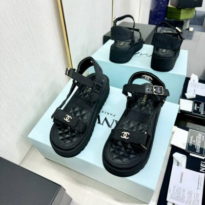 顶级版本 小香风早春款 度假风彩色系列厚底凉鞋 完全对版 Chan*El最美色系 超赞 美炸了 原版细节 显高显瘦款 超级百搭 舒适好穿 小红书 超级推荐款！码