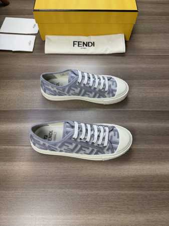 Fen** 芬家* -高端品质 原单情侣装 -鞋面：品牌图腾布匹、品牌织带包边工艺 -内里：水染牛皮，垫脚；高韧性帆布 -大底：原版 Tpr.橡胶；双色成型大底 - 点击图像关闭