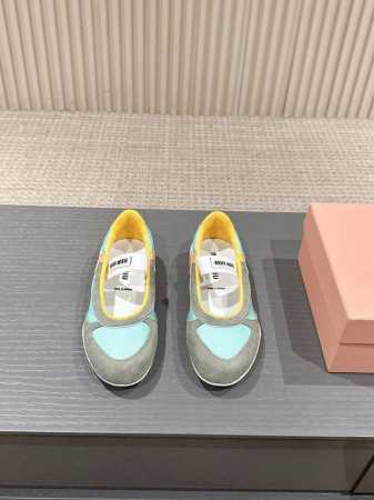 出厂 Miu Mi* 春夏新品 代购级别 我是细节控 面料对版Zp单薄清透 区别于市场不对版厚面料 皮料对版Zp轻微擦旧 随性而为 复古时髦 百搭舒适 新爆款来 - 点击图像关闭