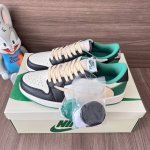 顶级Air Jordan -1 Low白绿倒勾钩 Travis Scott × Air Jordan 1 High Og Ts Sp倒钩 外侧的倒钩非常具有辩识