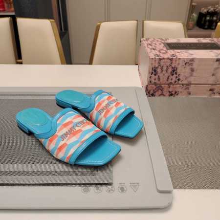 Jlmmy Choo周仰杰2024 专23款3D蛇纹磁铁盒包装 顶级版本，低端勿比。最新“3D打印多彩棱格”电绣品牌logo标识平底小凉鞋。 夏季旅行系列！沙滩 - 点击图像关闭