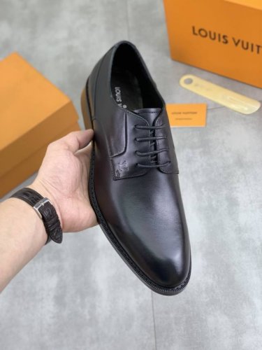 出厂价pp 实价 Louis Vuitton 水染牛里 原单 新款Lv路易威登 * 顶级版本 Lv经典皮鞋 选用进口原版小牛皮 原版真皮边条拼接耐磨高端橡胶大底