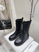 TheRow 秋冬新款绑带厚底短靴 顶级还原。鞋面原版定制进口小牛皮超柔软混种羊皮内里垫脚。前绑带的设计 上脚超舒服超修脚 与原版一致很轻很软！原版配套。 码数