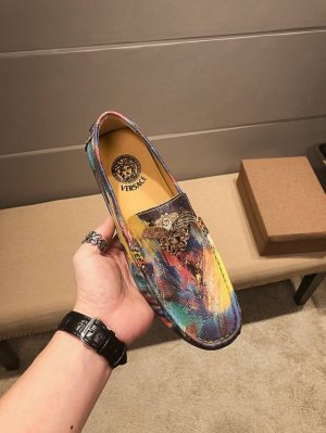 实 ，范思哲官方新款 全羊里 顶级代购，官方专柜同步发售，男士的最爱鞋面采用意大利进口原版专用头层迷彩牛皮，全进口头层羊皮里，鞋底原厂特供原版底，官方活动成型底