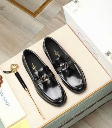 实价 水染牛里 Louis Vuitton* 高端 路易威登 年专柜最新款 正装商务皮鞋原版最高品质！进口意大利小牛皮面料牛皮内里 原版大底 正装码数:3844 - 点击图像关闭