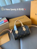 芯片配皮双盒 Lv Nano Speedy 16 枕头包 Lv 新款系列 枕头包 手袋,全网首发 Lv Speedy Nano 枕头包这款Retiro 手袋以标