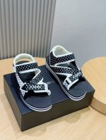 amiri*埃米尔 码数:39-45 官网新款原版1:1 Amiri*埃米尔经典男士凉鞋，高端精品，原版材质，Tpu发泡底 精细做工，休闲宽松舒适型，夏季必入款
