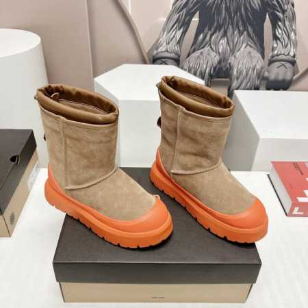 出厂 男款+10独家顶级版本 UGG~秋冬爆款松糕厚底休闲毛鞋系列 松糕厚底雪地高靴 一款不会撞衫的鞋子、简约的隔板设计上斑点的大底、鞋面真丝卷毛、秋冬季必备款 - 点击图像关闭