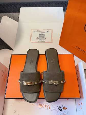 代购级 配飞机盒 Hermes 25Ss爱马仕新配色 Kelly扣平底拖鞋 好穿百搭，夏日必备高端工具鞋 鞋面小牛皮&定制牛仔布面，内里垫脚小牛皮， 意大利进口 - 点击图像关闭