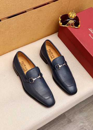 商品商标：Ferragamo 菲拉格慕 休闲皮鞋 正码码数 38-44 45订制 商品材料：精选 进口头层荔枝纹牛皮鞋面+奢华五金扣，进口水染牛皮内里。强烈立体
