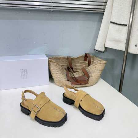 高品质出厂 ！小众潮牌MaisonMargiela马吉拉 MM6 出勃肯拖啦！25春意新款火爆来袭！轻便厚底凉鞋！太香了，靓丽多彩少女感扑面而来！不容错过的时尚 - 点击图像关闭