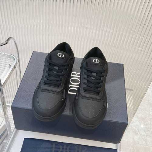 B27系列 Dior 迪奥休闲运动情侣款板鞋系列市场最高版本 M多网红打卡，百搭款 男女同款真是好看到极致 面料：原版定制顶级丝绸光滑牛皮、牛磨砂皮、迪奥LoG