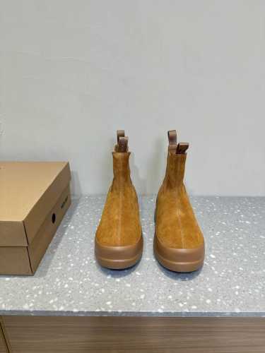 MOON BOOT LUNA系列 24秋冬季新款 雪地靴 长期主义购物一moonboot雪地靴因为冬天想去追极光，对比了很多雪地靴，超轻发泡大底 moonboo
