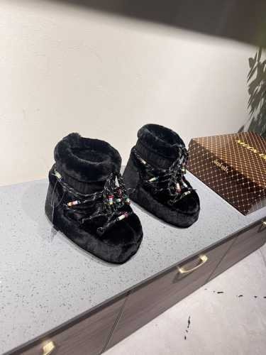 独家顶级版本 Moon Boot2024vs秋冬最新款雪地靴系列 丑萌毛毛雪地靴 忘了UGG吧，时髦人都在穿Moon Boot雪地靴 如果你难以接受UG