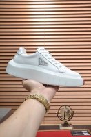 出厂价P 普拉达Prada 顶级原单，当季新款，高品质原单牛货，顶级高丝光牛皮拼原版透气布料+进口滴胶，内里进口弹力布配原版牛皮垫脚，原厂厚大底！品质保证！码3