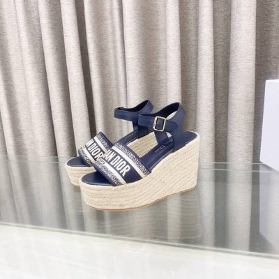 迪奥 Dior 2025春夏新款 Ivieta Dway 厚底脚环绑带拼色女鞋 Cd字母Logo立体刺绣草编坡跟圆头露趾凉鞋 材质:鞋面进口电绣高温水溶棉质科技