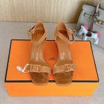 4.5Cm 组图 新配色出厂价p Hermes 爱马仕 Judy 40高跟凉鞋 时尚又百搭 搭配Hapi鞋扣 超级舒服 每个细节都做到极致 搭配同色调标志性纯鞋