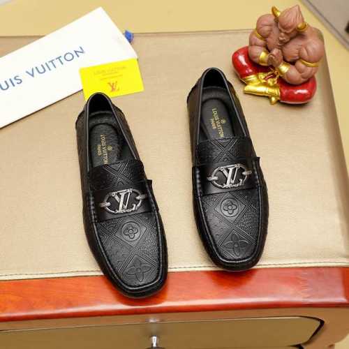 工厂价 Lv 路易威登顶级豆豆男鞋官网原版复制，鞋面采用进口官网1:1材料制作意大利牛皮面，进口猪皮内里。绝非一般的工艺制造，明星御用款！大厂工艺流程，专为潮男