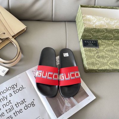 出厂： Gucci 古驰2025顶级专柜 初夏情侣新款 官网上新 独家首发 Gucci 古驰 25S 初夏情侣拖 古驰拖鞋 古驰情侣穿搭 Gucci拖鞋 Guc
