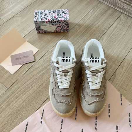 女款 Miumiu 2024顶级专柜 新款限定 官网上新 独家首发 Miiu 24Ss德训鞋 Miu鞋控 Miu德训 Miu潮鞋 Ins穿搭时尚 小红书推荐 M - 点击图像关闭