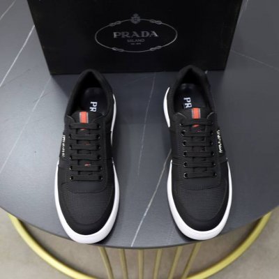 品牌 普拉达 标准码 38-44 45定制 等级 官网同款 材料 原版皮料 舒适羊皮内里 轻便柔软耐磨大底 款式类别 男士时尚休闲鞋 跑步 运动鞋 尊贵奢侈品大