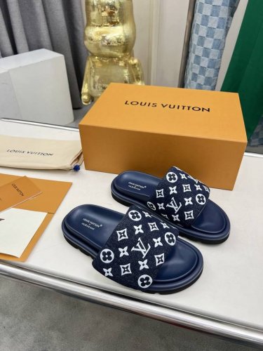 lv 路易威登 25 2025春夏新品 顶级版本 专柜主打最新款 压花休闲情侣款拖鞋 硬货上新 bs代购级别 高级感十足 国内外博主刷爆的一款 复古又时髦 上脚