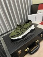 出厂价： 春夏新品系列，市场唯一对版版本 布鲁提 Berlut* Shadow男士运动鞋履 。香港购入原版开发打造 作为品牌首款针织运动鞋履，这双袜子鞋用轻盈且