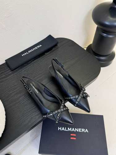 Halmanera25春夏新款猫跟尖头扣带后空凉鞋！超级舒服的一款凉鞋！个性十足的潮味、让人一上脚就基本没有想脱下来的节奏！精工细作，无论是工艺上的还是舒适度，