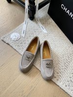 Chanel 24K冬季新款乐福鞋系列！ 这一季小香爆款！一眼爱上 超级百搭 怎么搭配都好看~ 鞋面羊京皮 牛皮 内里羊皮 羊羔毛 真皮大底 码数：35-41