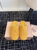 代购级 Miu Miu 24ss 秋冬系列穆勒鞋 羊毛 拖鞋 包头小羊皮半拖Zp开发 原版拆卸 对版拖鞋秒杀市面版本 Miu真的太少女啦 鞋面进口麂皮 进口羊皮