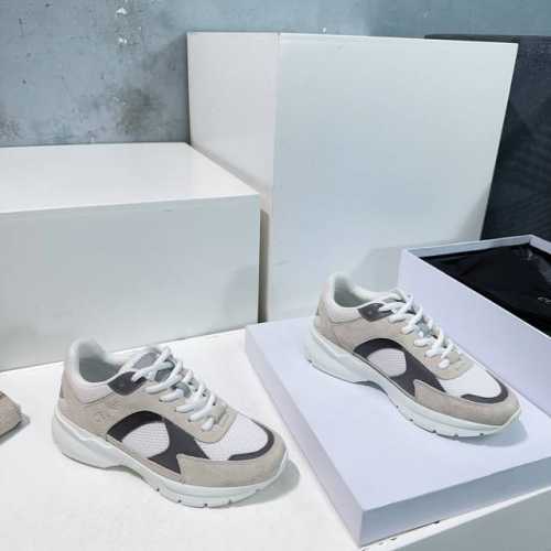 高品质 ！顶级品质Celine赛琳25春夏新品Runner Cr-03系列运动鞋老爹鞋 松糕厚底休闲鞋！顶级品质 精心设计的撞色拼接，充满了无尽的创意与激情。休