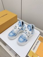 出厂 高版本 2024Ss Lv Archlight 驴牌五金休闲运动老爹鞋后增跟高约5.5Cm 大底最高度厚约8Cm 多色入选！ 面料:环保tpu和进口牛拼皮