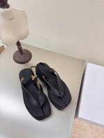厚底 人字拖 分趾凉鞋 Mm6 Maison Margiela 黑色 小牛皮 大热时尚风格 黑色 Mm6 Maison Margiela的实验性从功能主义的解构
