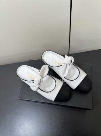 半拖 单鞋10Chanel 小香25A新品蝴蝶结平底单鞋半拖原版1:1复刻 经典中的经典 无论搭配裤装还是裙装都是完美 小圆头的设计很好的修饰脚型 小仙女们必备 - 点击图像关闭