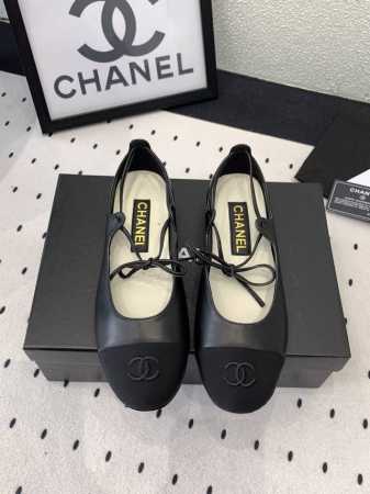 Chanel新款蝴蝶结单鞋 高版本出货 上脚精致优雅高贵 这一系列设计让人美得眼前一亮 原版进口羊皮鞋面 羊皮内里垫脚 意大利菱格真皮大底 Size: 35-3 - 点击图像关闭