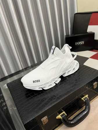 出厂价 Boos 男鞋休闲鞋原单品质鞋面采用进口小牛皮，超透气舒适内里做工精细，高端大气。有时尚典范造型。发泡透明耐磨大底，穿着舒适，值得拥有。码数：38–44 - 点击图像关闭