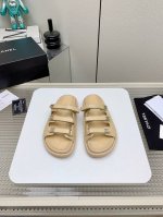 Chanel香奈儿小香魔术贴沙滩拖鞋25ss 春夏新款;专柜最新款，上脚依然让我心甘情愿剁手入，四季搭配都无敌了，，超级推荐鞋面：进口混种羊皮内里：羊皮大底：橡